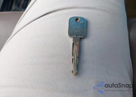 1998 Ford F-150 Lariat/Standard/Xl/Xlt from USA, damaged, VIN 1FTZX17W6WNC11251